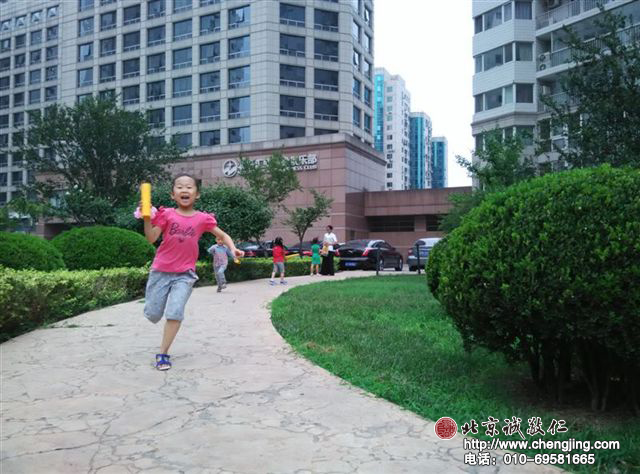 跑呀跑，我的身體長高了，變結(jié)實了，心情更舒暢了