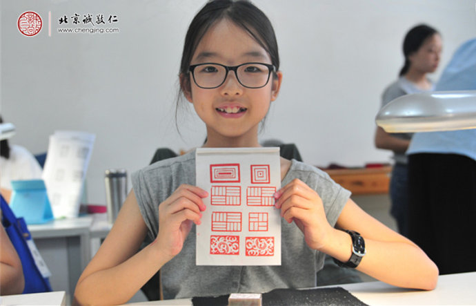 楊同學，10歲，展示直線和曲線習作
