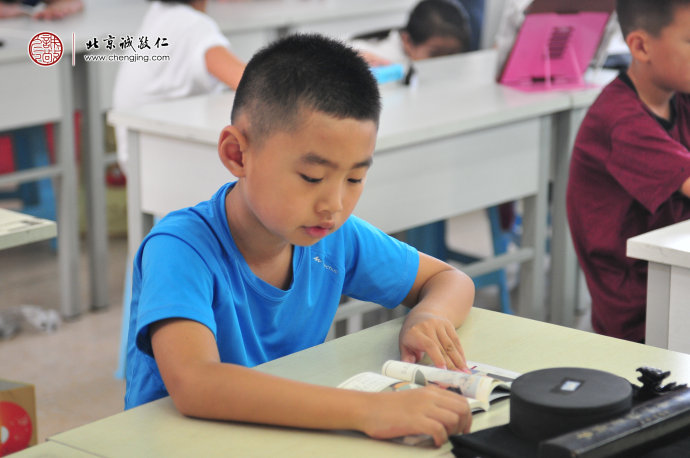 洪同學，8歲，老學員，書法習作「善、壽」