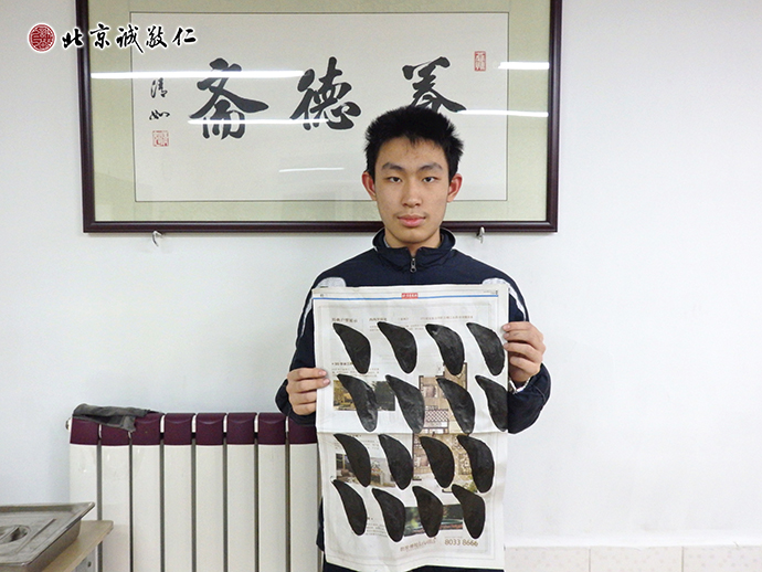 金同學(xué)展示自己的「人生第一點」