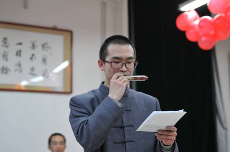 記第八期德藝師資培訓(xùn)班學(xué)員與誠(chéng)敬仁教職員工聯(lián)歡