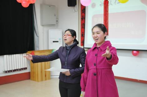記第八期德藝師資培訓(xùn)班學(xué)員與誠(chéng)敬仁教職員工聯(lián)歡