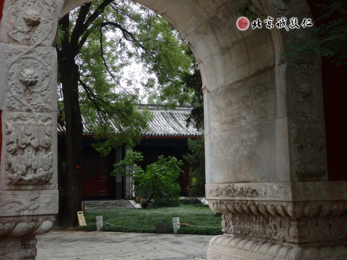 配圖：國子監(jiān)琉璃牌坊